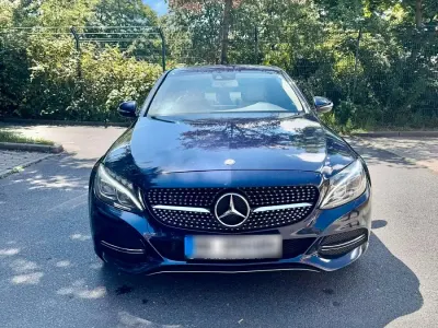 Gebraucht Mercedes C220 170 PS (125 kW) 2015 Blau Limousine