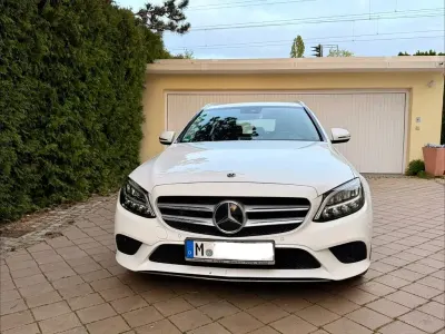 Gebraucht Mercedes C180 Avantgarde 156 PS (114 kW) 2020 Weiß Limousine