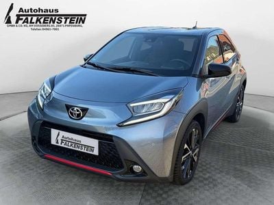 Gebraucht Toyota Aygo X 72 PS (52 kW) 2023 Celestite grey metallic / grey SUV