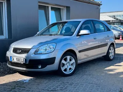 Gebraucht Kia Rio EX 110 PS (80 kW) 2006 Silber Limousine