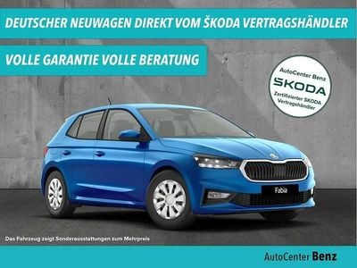 Blau Neu 2025 Skoda Fabia Essence Kleinwagen | 16.590 € (Guter Preis)
