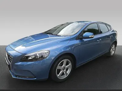 Gebraucht Volvo V40 You! 122 PS (89 kW) 2016 Blau Limousine