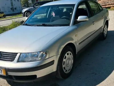 Brugt VW Passat 101 HK (74 kW) 1998 Sølv Sedan