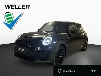 Gebraucht Mini Cooper SE 135 kW (184 PS) 2023 Midnight black ii (schwarz) Kleinwagen