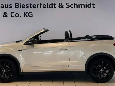 Gebraucht VW T-Roc Cabriolet R-line 150 PS (110 kW) 2023 Ivory silver (silber) Cabrio