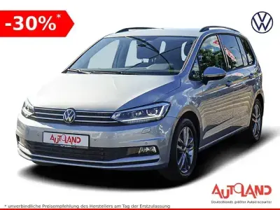 Gebraucht VW Touran 150 PS (110 kW) 2025 Oystersilbermet. Van / Kleinbus