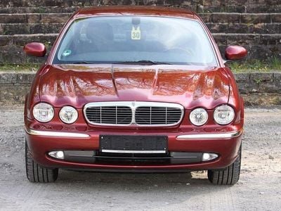 Usata Jaguar XJ8 298 CV (219 kW) 2003 Rosso Berlina