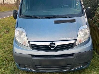 Gebraucht Opel Vivaro 114 PS (83 kW) 2009 Blau Van / Kleinbus