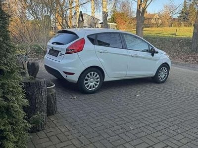 Gebraucht Ford Fiesta Titanium 120 PS (88 kW) 2009 Weiß Kleinwagen