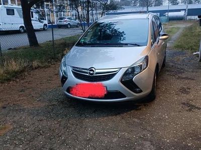 Silber Gebraucht 2012 Opel Zafira Tourer Van / Kleinbus | 6.000 € (Etwas zu teuer)