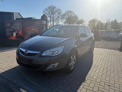 Gebraucht Opel Astra Design Edition 160 PS (117 kW) 2011 Grau Kombi