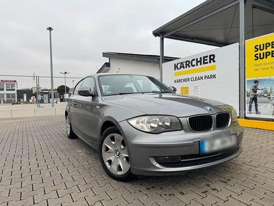 Gebraucht BMW 116 122 PS (89 kW) 2010 Grau Kleinwagen