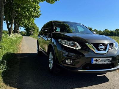 Gebraucht Nissan X-Trail Acenta 131 PS (96 kW) 2016 Grün SUV