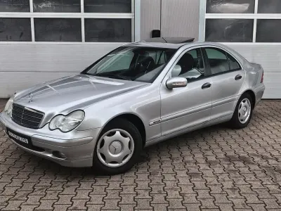 Gebraucht Mercedes C180 Avantgarde 129 PS (94 kW) 2001 Silber Limousine