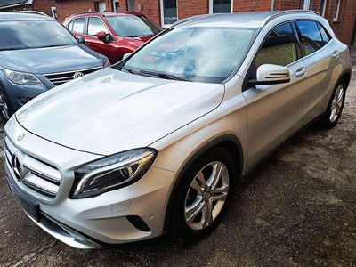 Gebraucht Mercedes GLA200 156 PS (114 kW) 2015 Silber SUV