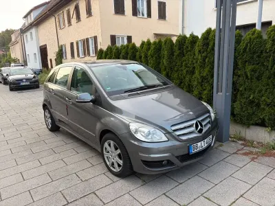 Używany Mercedes B200