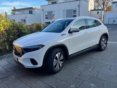 Mercedes EQA250