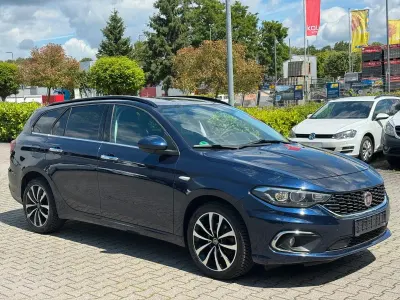Gebraucht Fiat Tipo Lounge 120 PS (88 kW) 2018 Blau Kombi