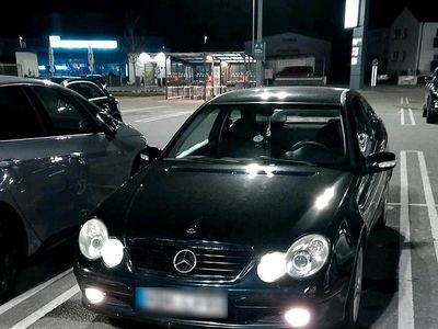Gebraucht Mercedes C180 143 PS (105 kW) 2003 Blau Coupé