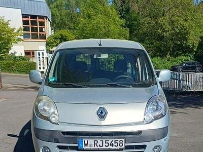 Usata Renault Kangoo Expression 106 CV (77 kW) 2011 Argento Monovolume