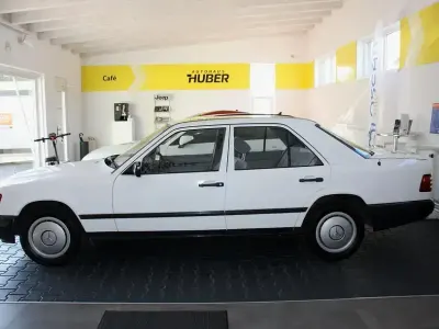 Brugt Mercedes 200 105 HK (77 kW) 1986 Hvid Sedan