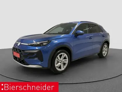 Neu VW T-Roc Life 150 PS (110 kW) 2026 Blau SUV