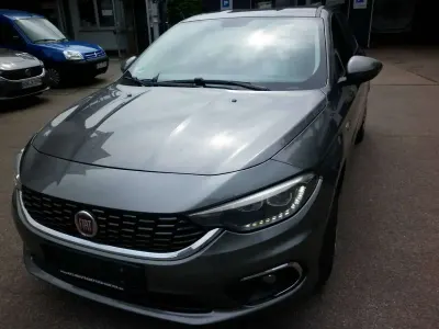 Gebraucht Fiat Tipo Lounge 120 PS (88 kW) 2017 Grau Limousine
