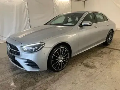 Używany Mercedes E400 AMG line 330 KM (242 kW) 2022 Srebrny Sedan/Limuzyna