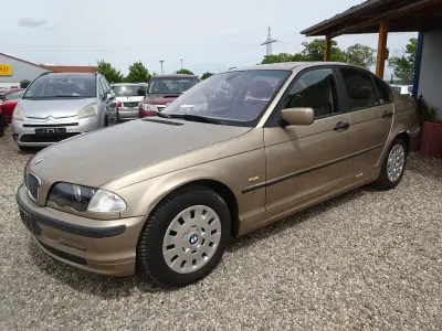 Gebraucht BMW 318 118 PS (86 kW) 2000 Gold Limousine