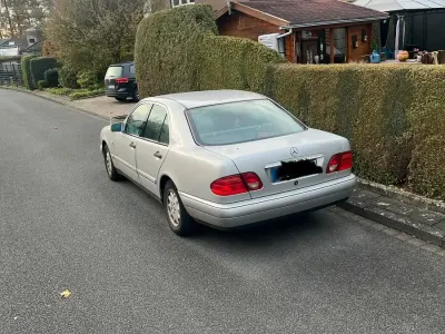 Gebraucht Mercedes E200