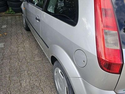 Gebraucht Ford Fiesta 88 PS (64 kW) 1996 Kleinwagen
