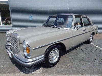 Second-hand Mercedes 280 SE 140 CP (102 kW) 1972 Maro Berlinǎ