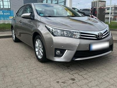 Usado Toyota Corolla Multidrive S 132 HP (97 kW) 2014 Castanho Sedan