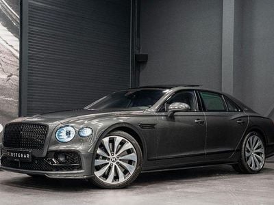 Grau Gebraucht 2021 Bentley Flying Spur Limousine | 189.000 € (Fairer Preis)