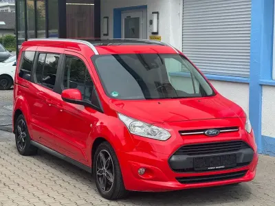 Używany Ford Tourneo Connect 120 KM (88 kW) 2017 Czerwony Minivan