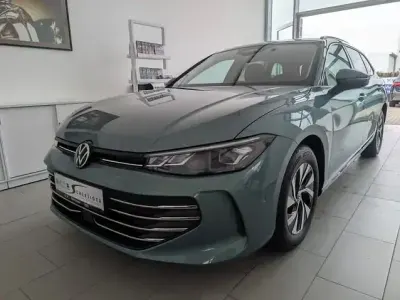 Używany VW Passat Business 150 KM (110 kW) 2025 Zielony Kombi