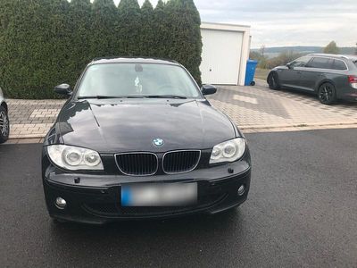 Gebraucht BMW 120 136 PS (100 kW) 2005 Schwarz Kleinwagen