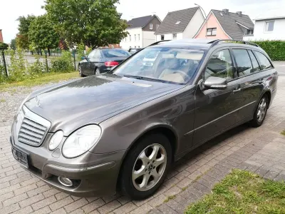 Gebraucht Mercedes E280 190 PS (139 kW) 2006 Grau Kombi
