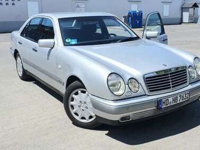 Mercedes E240