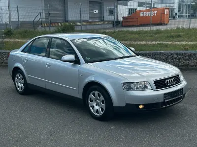 Gebraucht Audi A4 131 PS (96 kW) 2002 Silber Limousine