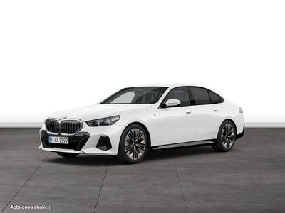 Gebraucht BMW 520 M Sport 190 PS (139 kW) 2025 Weiß Limousine
