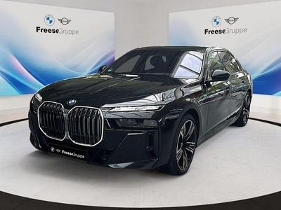 Gebraucht BMW 740 Shadowline 360 PS (264 kW) 2025 Schwarz Limousine