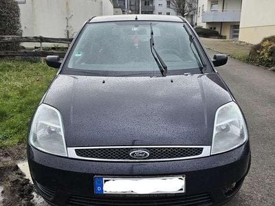 Gebraucht Ford Fiesta Ambiente 69 PS (50 kW) 2005 Kleinwagen