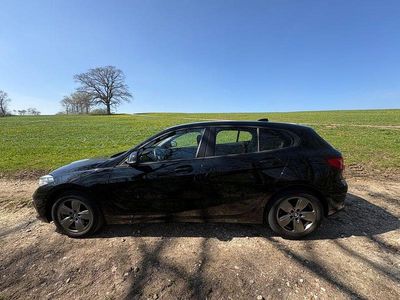 Second-hand BMW 118 Advantage 140 CP (102 kW) 2020 Negru Hatchback