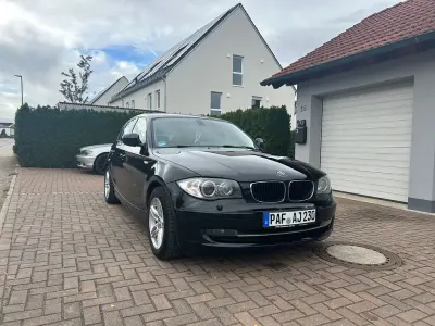 Gebraucht BMW 120 Sport Line 199 PS (146 kW) 2009 Schwarz Kleinwagen