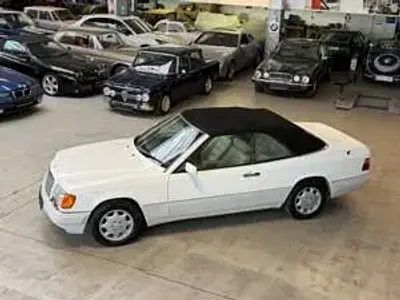 Gebraucht Mercedes E320 220 PS (161 kW) 1996 Weiß Cabrio