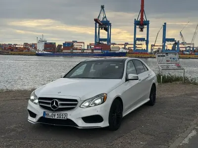 Gebraucht Mercedes E250 AMG 204 PS (150 kW) 2016 Weiß Limousine