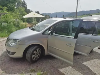 Gebraucht VW Touran 140 PS (102 kW) 2009 Grau Van / Kleinbus