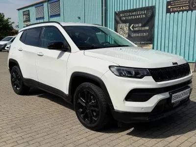 Occasion Jeep Compass Night Eagle 131 ch (96 kW) 2023 Blanc SUV