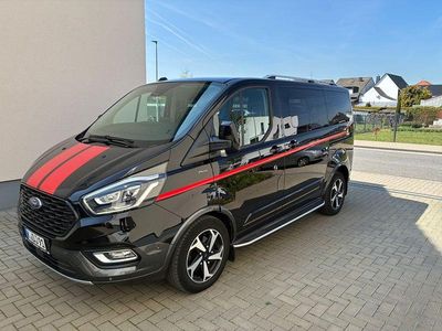 Usata Ford Tourneo Active 185 CV (136 kW) 2022 Nero Monovolume